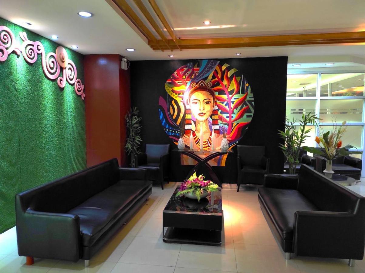 Greenwindows Hotel Davao City Екстериор снимка